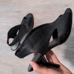 Moda Spana slingback peep toe black faux leather heels size 10